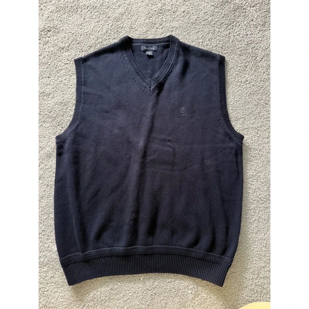 Nautica Navy Hairbone Stitch V-neck Sweater Vest. Size‎ X-Large